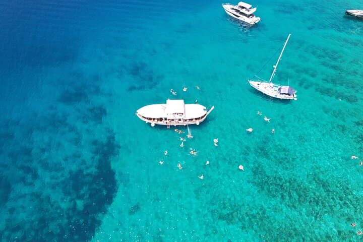 Full Day Boat Tour, Blue Lagoon and Šolta with lunch&drinks