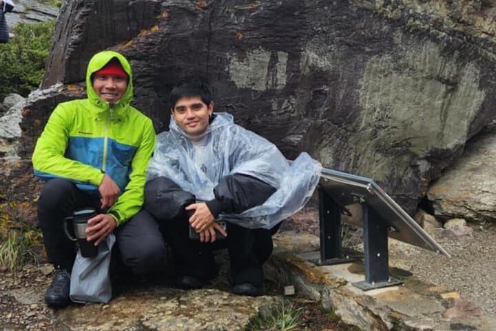 From Banff: Shared Sightseeing Tour to Moraine Lake & Lake Louise