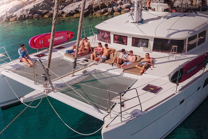 Private Catamaran Cruise to Dia Island with Water Activities