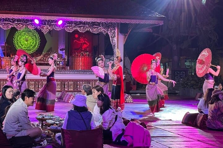 Traditional Khum Khantoke Dinner & Cultural Show with Transfer