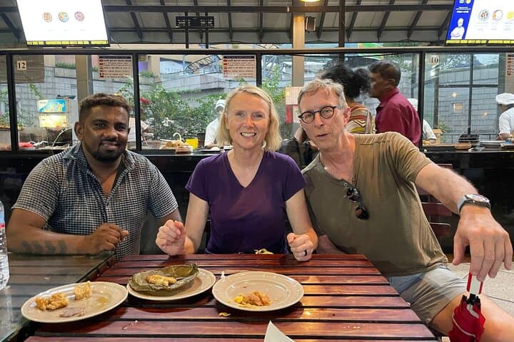 Kandy Food Walk with Local expert