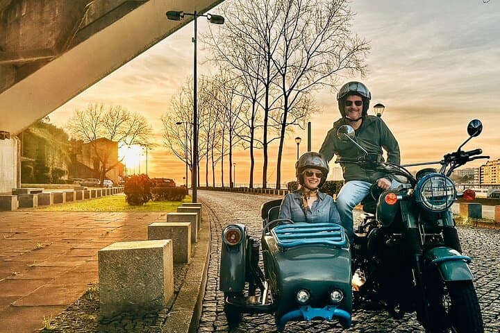 Private Sidecar Sunset & Drinks!