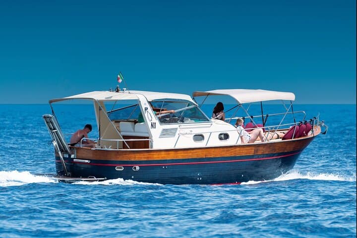 All inclusive private tour in the Archipelago of La Maddalena