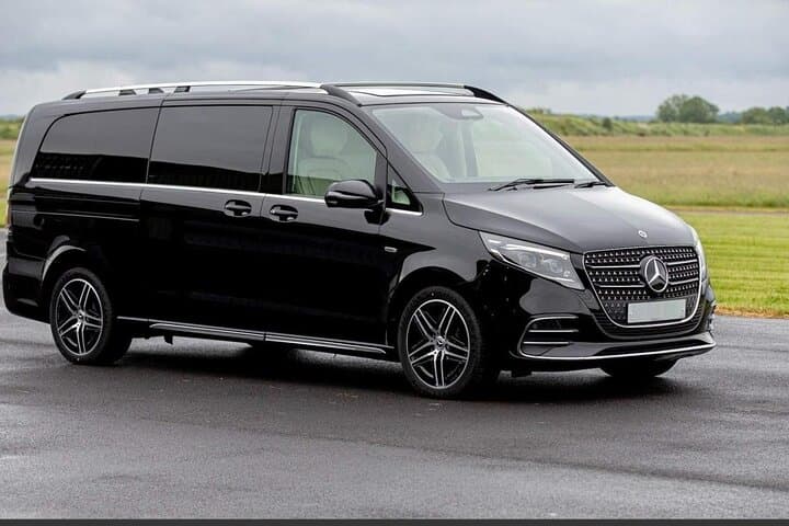 Edinburgh Airport to Edinburgh City Luxary Private Transfer
