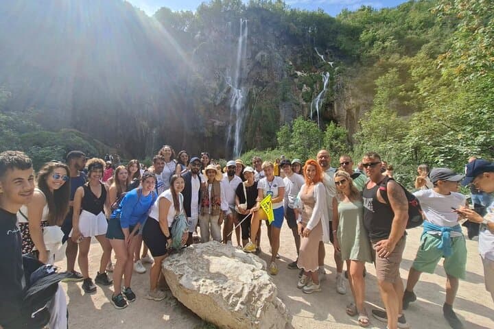 Plitvice Lakes Tour with Transfer from Split to Zagreb–Entry incl