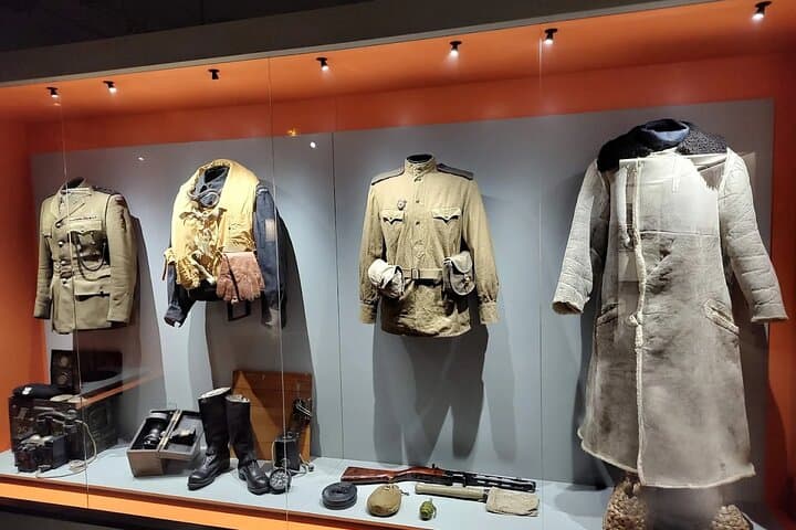 Normandy Day Tour from Paris D-Day Beaches and Caen Memorial