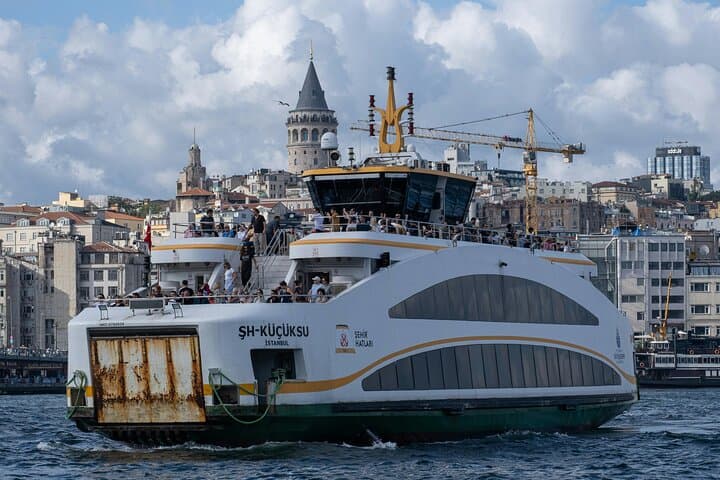 Luxury Istanbul Bosphorus Dinner Cruise with Live Show & Dancing