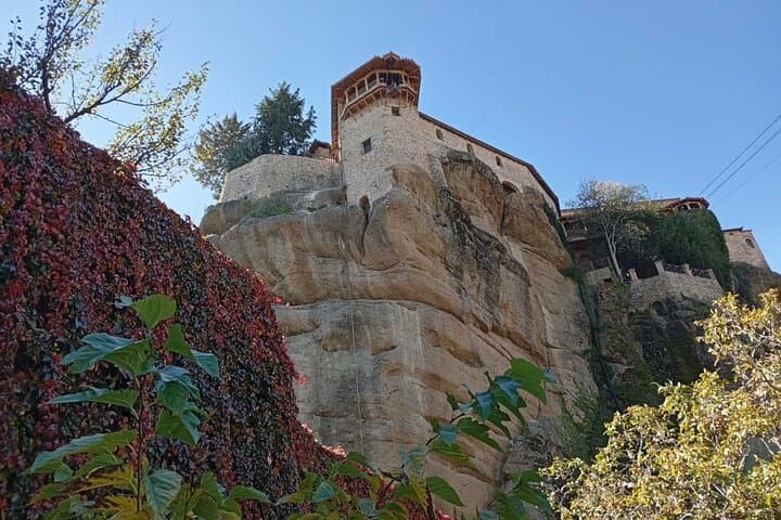 Amazing Morning Meteora Monasteries Tour