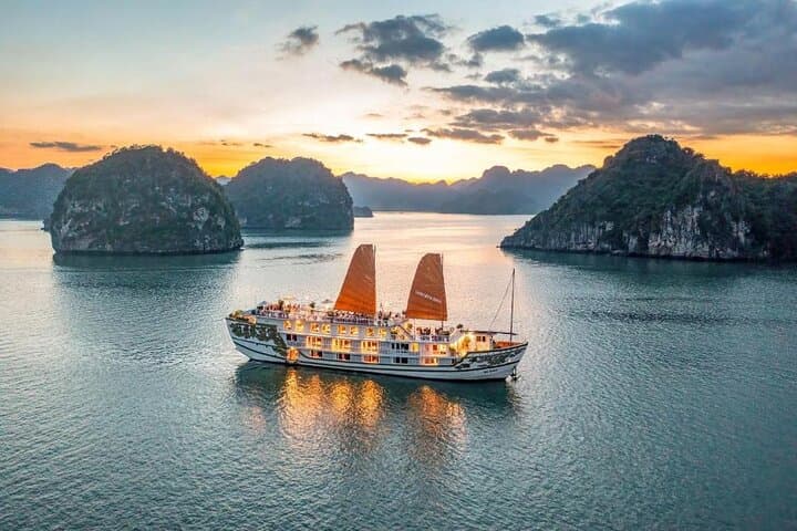 Ha Long Bay 2 Day Scenic Indochina Cruise