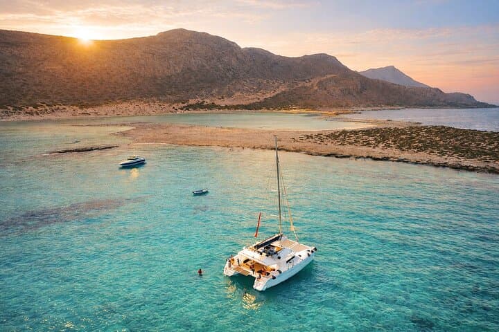 Kissamos: Catamaran Balos Sunset Cruise with Sushi & Drinks