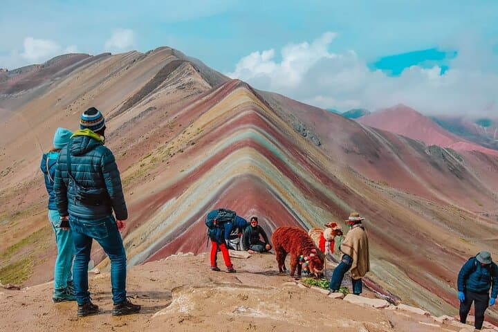 5-Day Tour: Machu Picchu, Sacred Valley and Rainbow Mountain