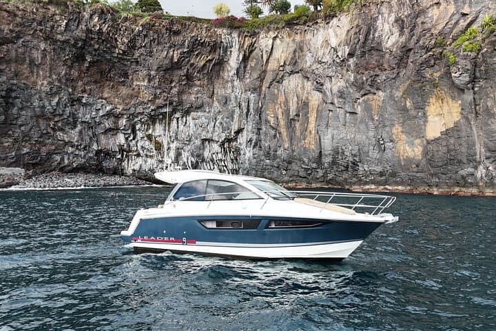 Half Day Private Yacht Tour in Madeira with Paddleboard & Snorkel