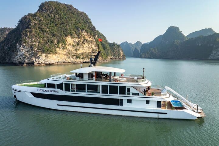 Hera Luxury Cruise Full-day Explore Lan Ha Bay