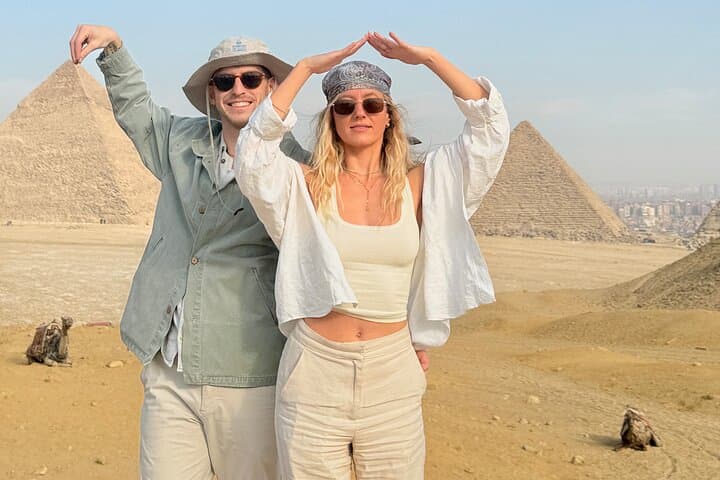 Day tour to Giza pyramids & sphinx, saqqara and Memphis