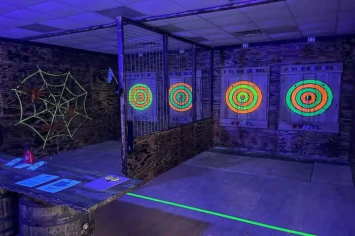 Glow Throw Special Axe Throwing Experience