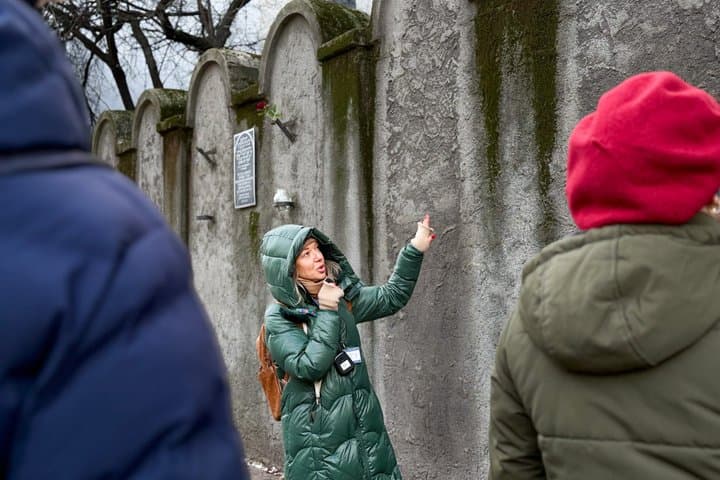 Former Jewish Ghetto Guided Walking Tour in Krakow