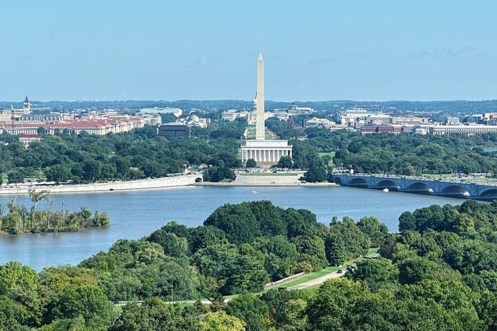 National Mall Tour with Cherry Blossoms & Arlington Cemetery Walk
