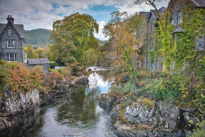North Wales and Caernarfon Castle day tour from Chester