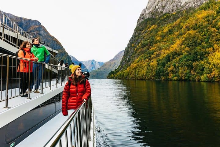 Oslo To Bergen Self-Guided Full Day Trip with Flåm Railway And Fjord Cruise