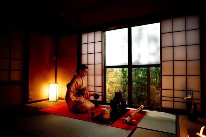 Tea Ceremony Workshop in Tokyo by the Official Instructor