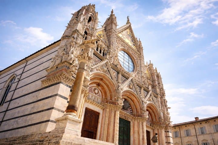 Pisa, San Gimignano & Chianti Day Trip with Lunch & Wine Tasting