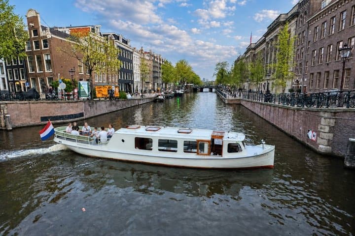 Exclusive Cruise! 90 min - 12 guests max - Book Leemstar!