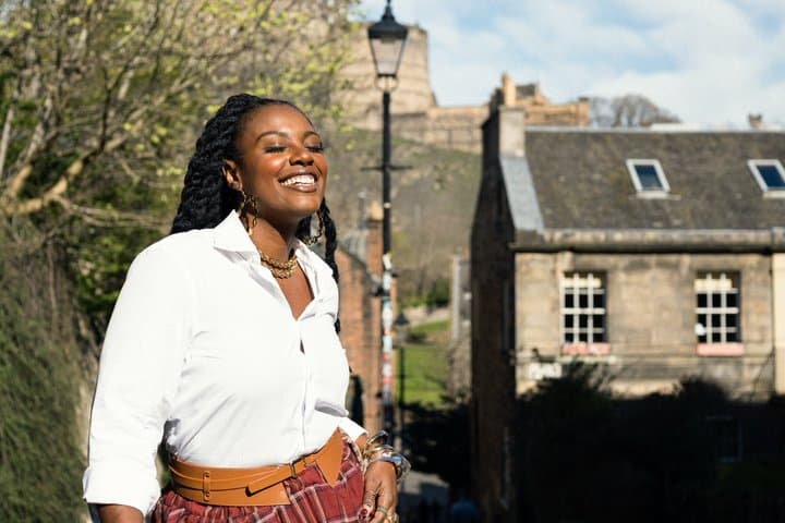 Edinburgh Photoshoot for Couples, Families & Solo Travellers