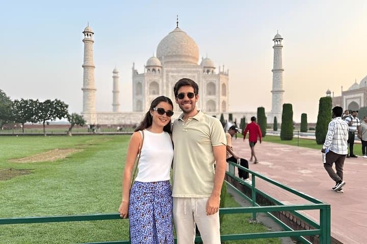 Taj Mahal & Agra Fort Skip-the-Line Tour with Optional Add-Ons