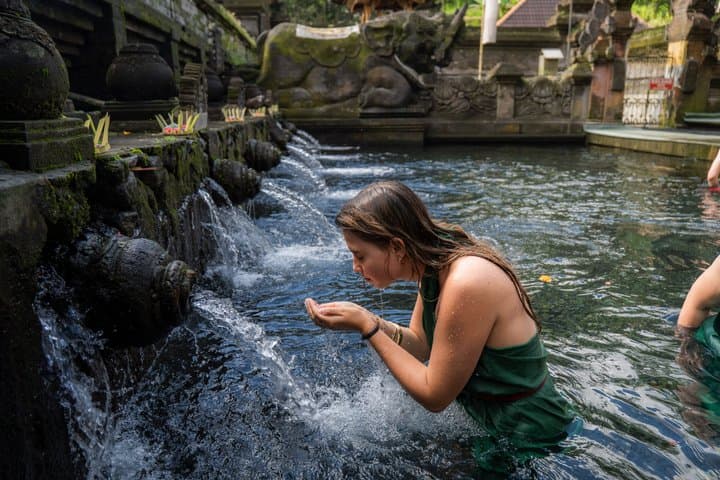 Tirta Empul Temple Tour with Spiritual Cleansing