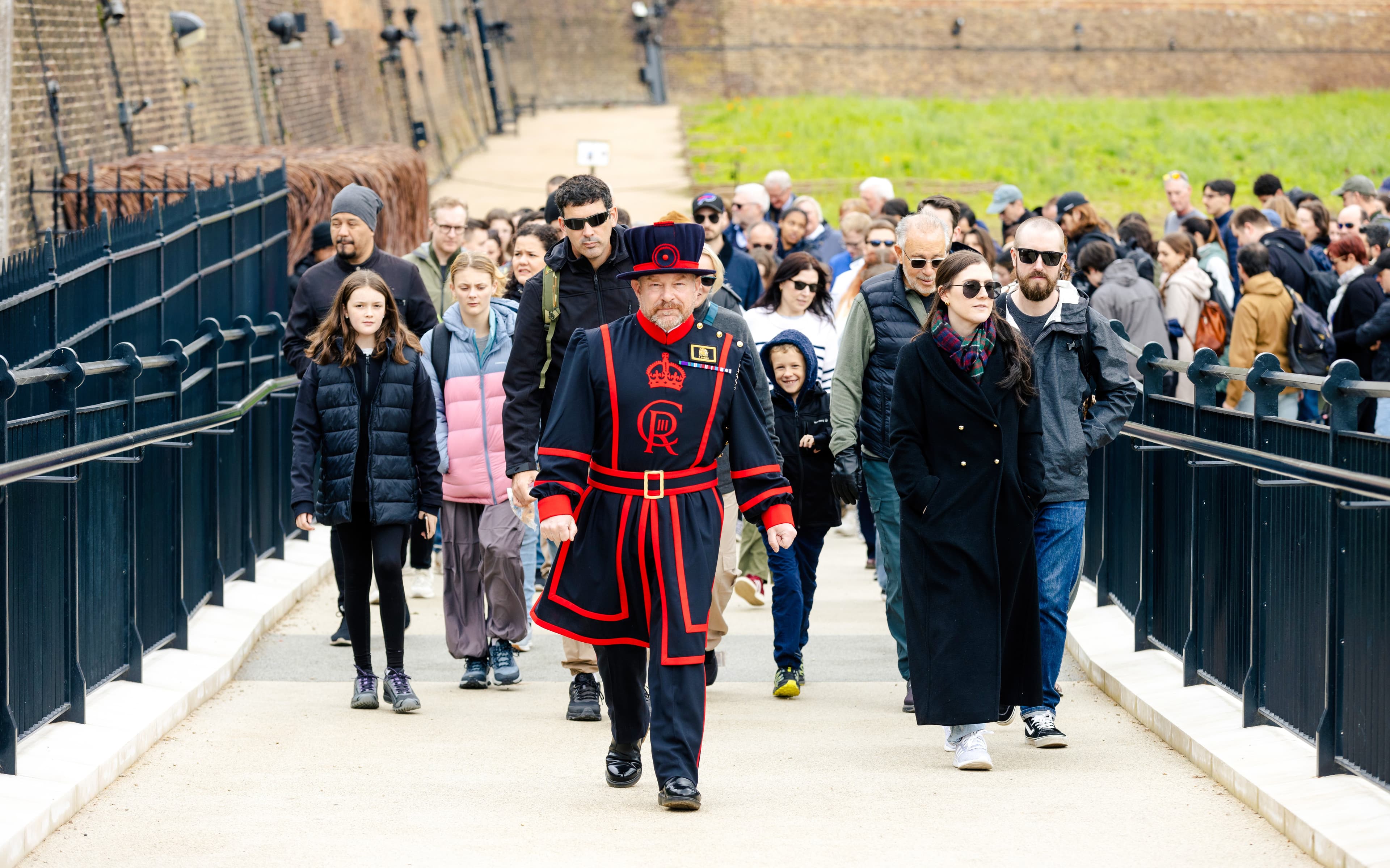 Tower of London Guided Tour with Skip-the-Line Access