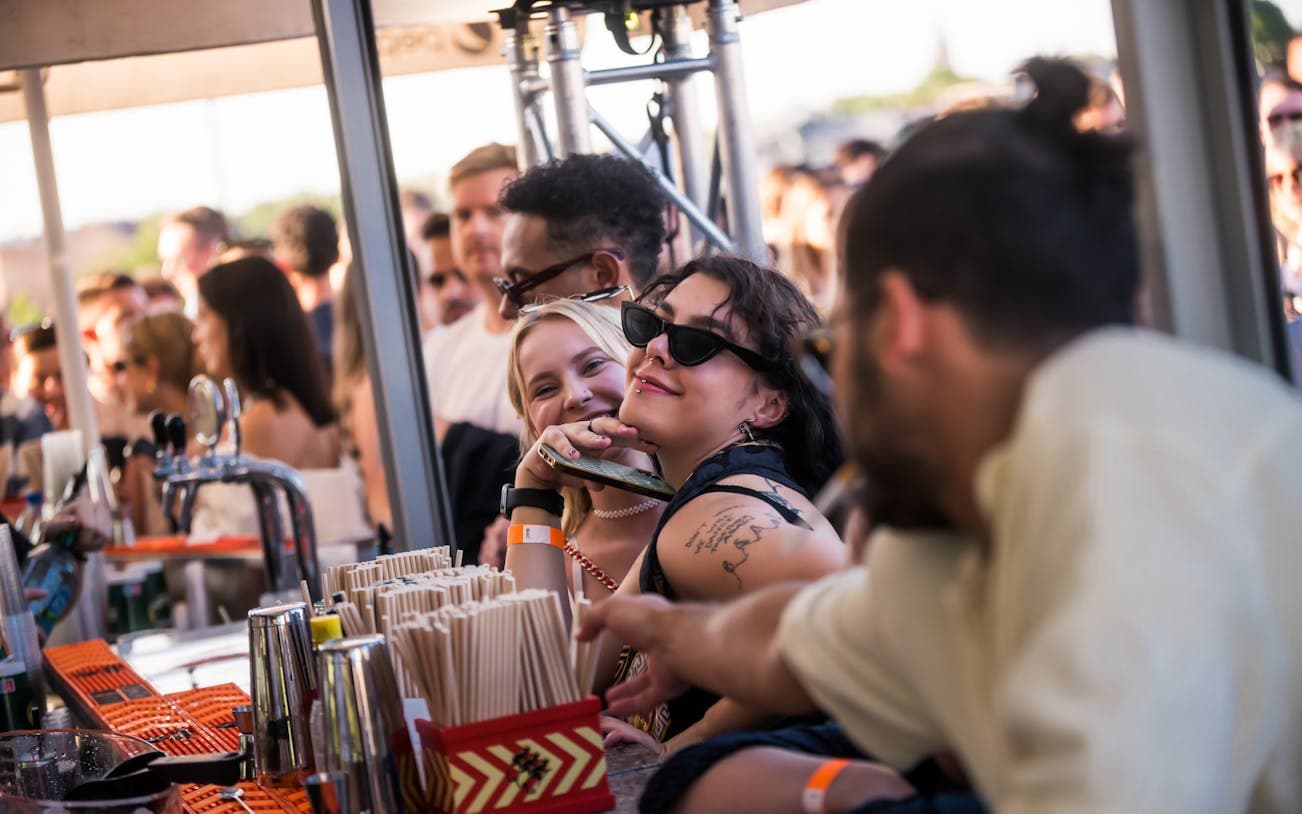 Krakow Rooftop Party & 1 Hour Unlimited Alcohol Club Crawl