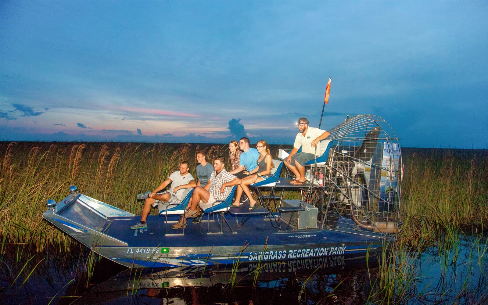 Miami: Sawgrass Recreation Park Airboat Tour at Night