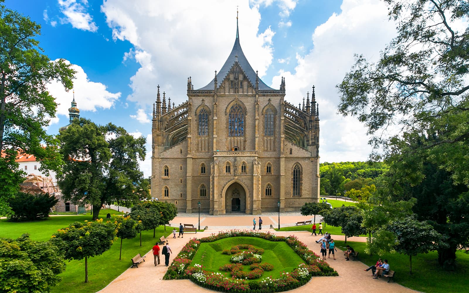 From Prague: Kutná Hora Bone Church & St Barbara's Church Day Trip