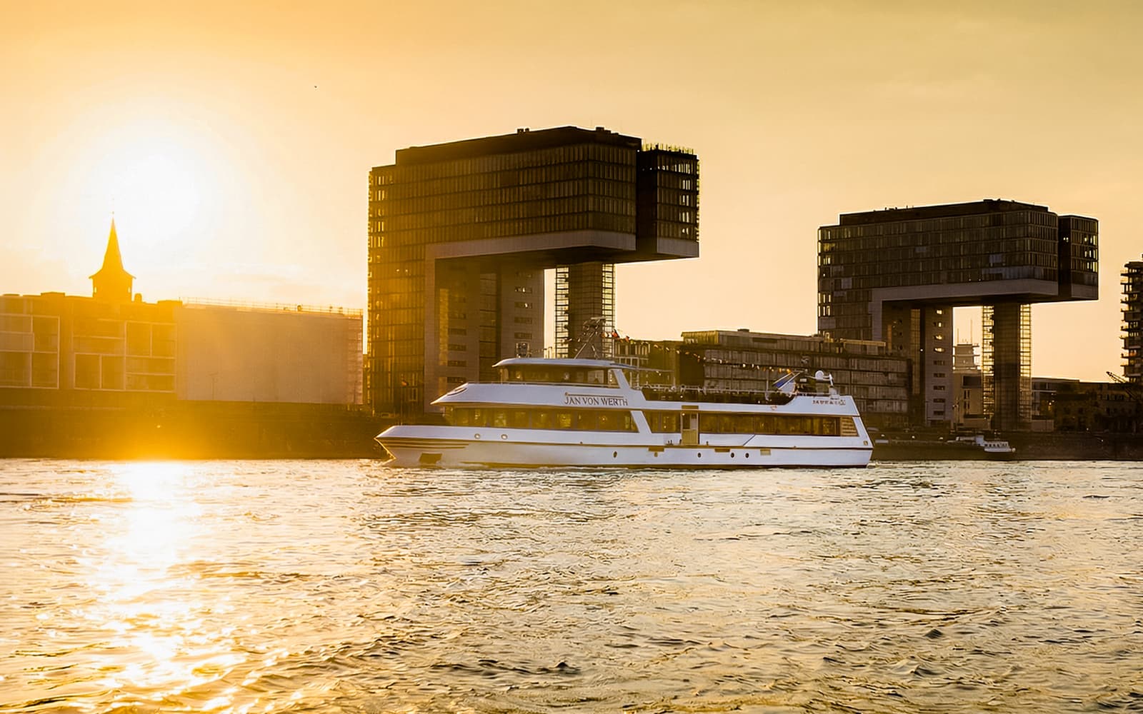 Cologne City Rhine River Evening Cruise with Lounge Music & DJ