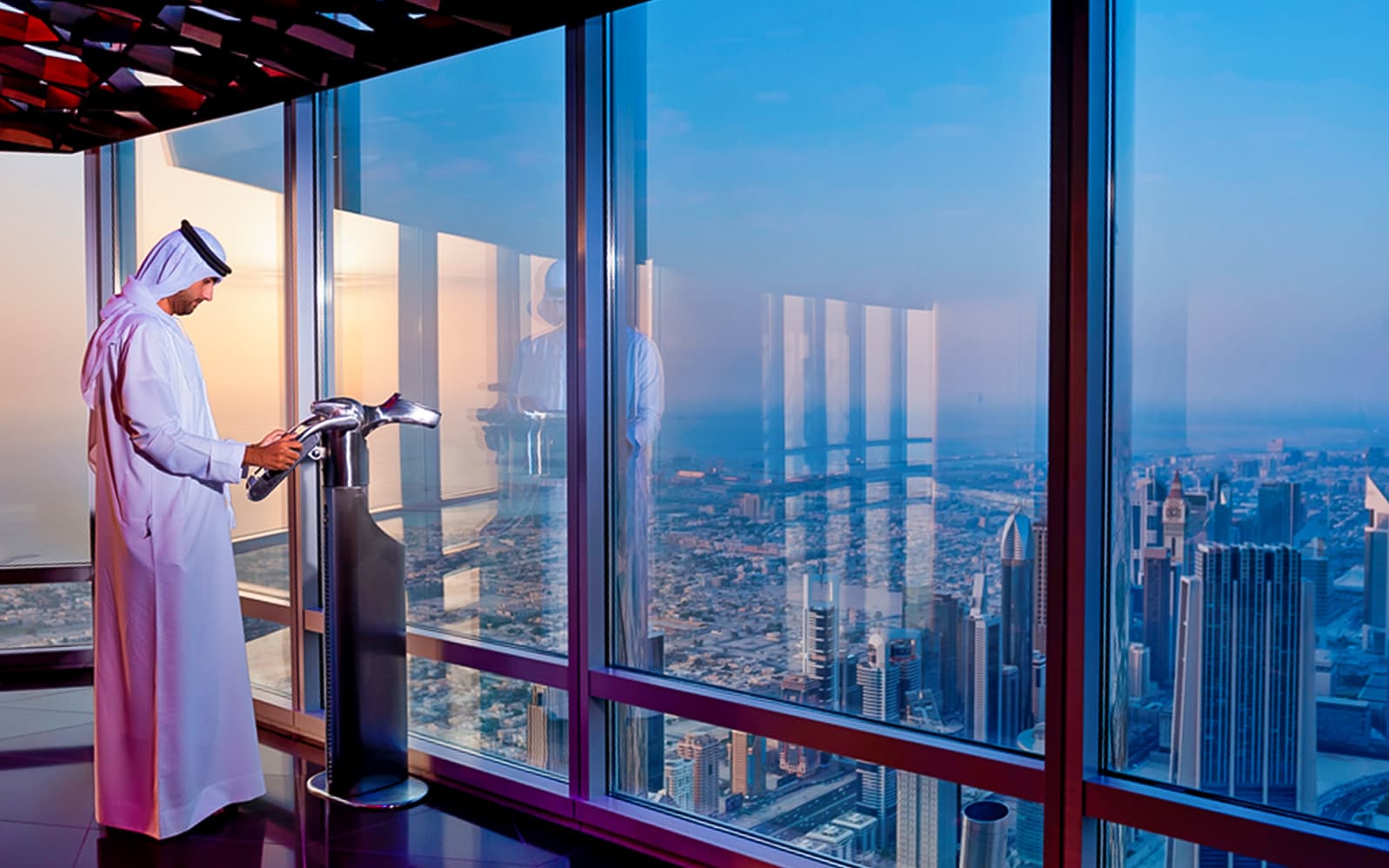 Burj Khalifa At The Top Fast Track Tickets: Levels 124 & 125