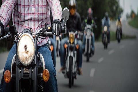 Fatehpursikri (Agra) Tour mit einem Royal Enfield Bullet Motorrad