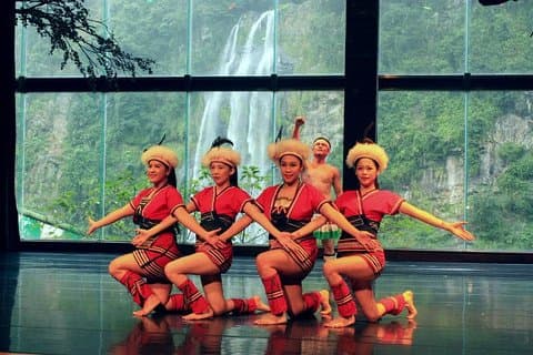 Taiwan Wulai Aboriginal Tribe afternoon Tour (4 people minimum )
