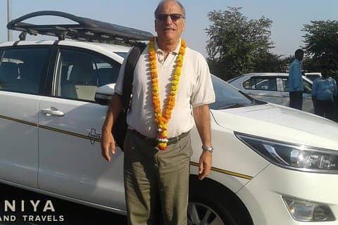 Private Transfers from Jaipur Airport to any Residences or Hotels in Agra by cab
