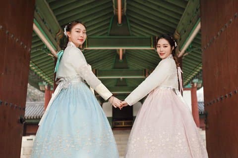 Changdeokgung Palace Hanbok Rental Experience in Seoul