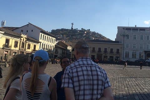 Full Day Tour of Quito City og Middle of the World Site