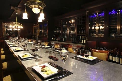Buenos Aires bei Nacht Private Stadtrundfahrt mit Weinprobe und Dinner Tango Show