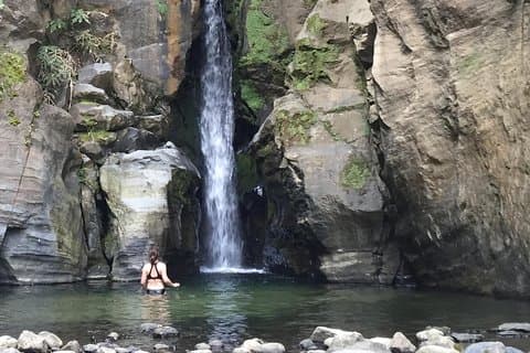 Wasserfallwanderung + Vulkanisch gekochtes Abendessen