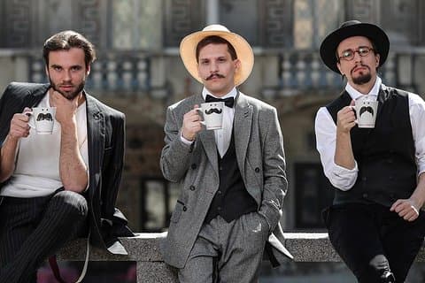 Moustache Tour