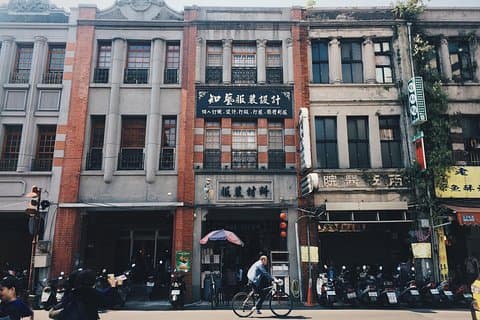 Visite privée à pied du temple Longshan et de Dadaocheng