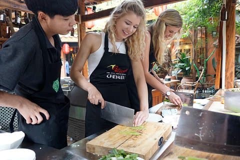 Chengdu Cooking Class with a Local Market Visit