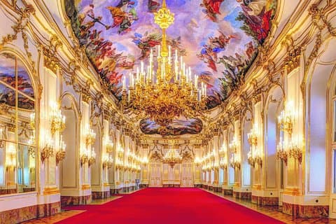 Skip-the-Line Schonbrunn Palace Guided Tour and Vienna Historical City Tour