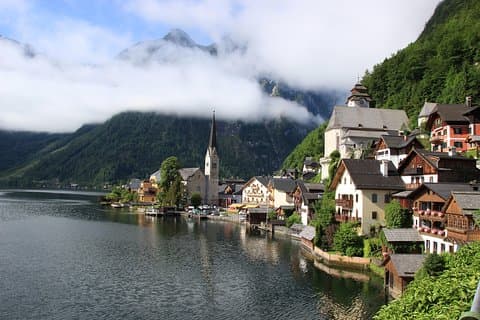 Hallstatt & Ort Castle, Alpine Lakes Guided Day Trip. No Admont!