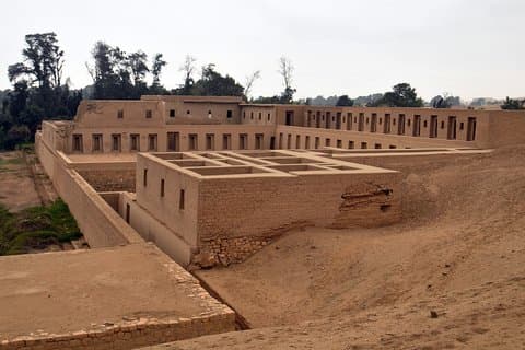 Tour privado: Yacimiento arqueológico de Pachacamac y distrito de Barranco