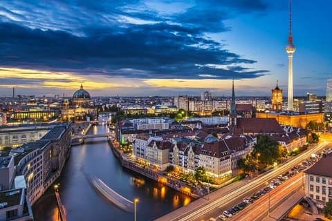 East Berlin History Tour: Private & Custom with a Local Guide
