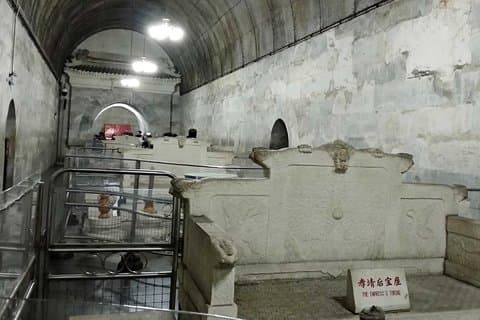 Beijing Mutianyu Great Wall and Dingling Tomb Private Day Tour